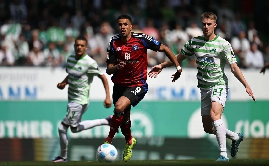 汉堡逆袭取胜，球员备战下一轮比赛