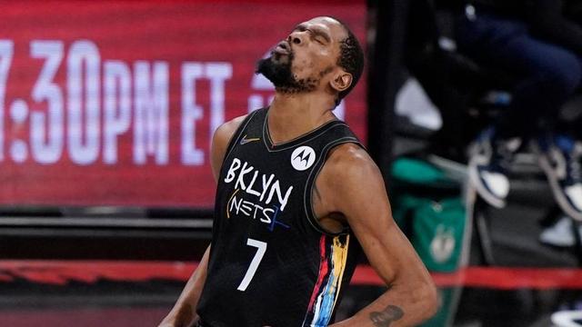 雄鹿力克篮网B队，贝弗利制霸全场