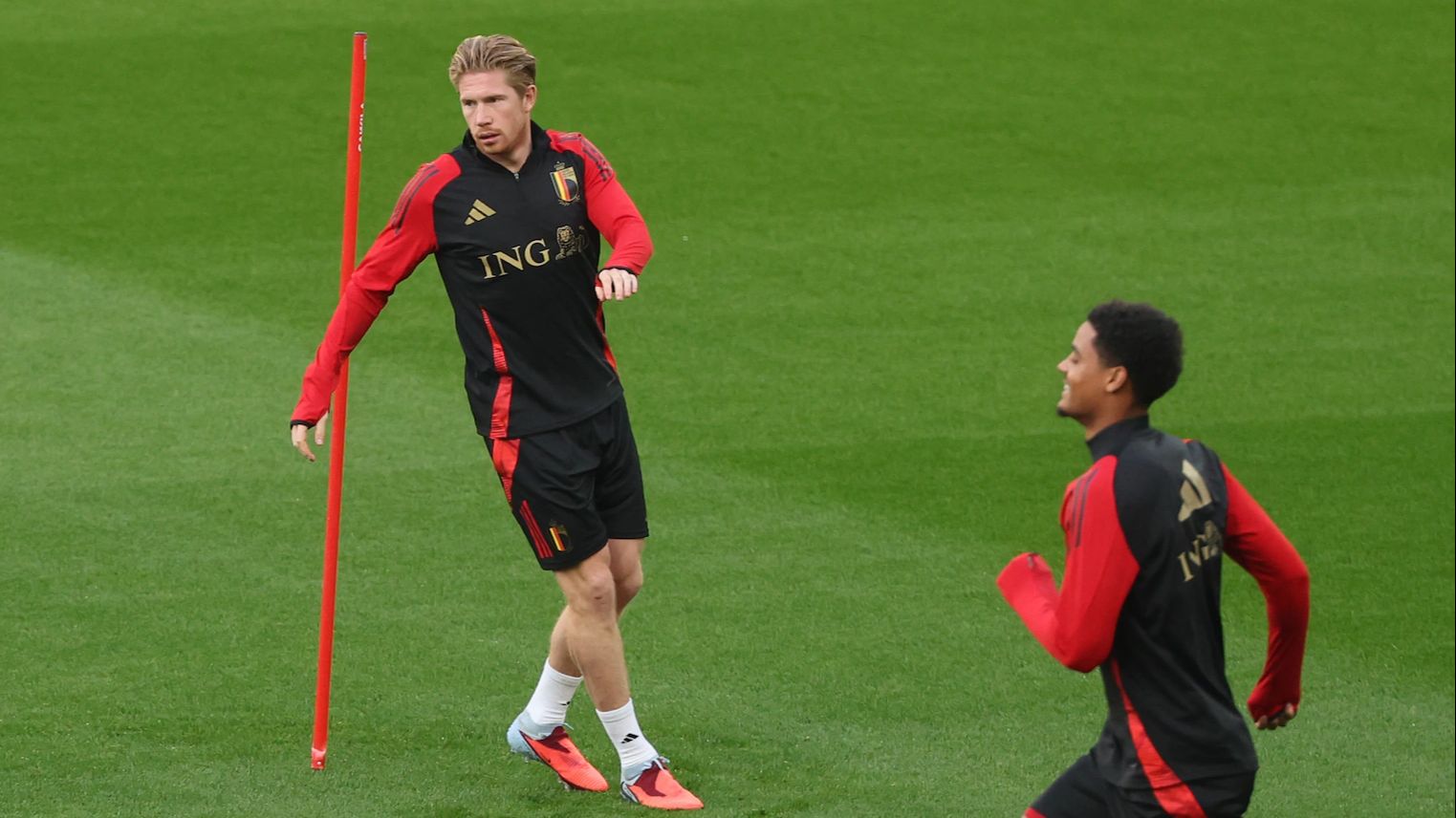 比利时国家队备战芬兰，备受关注