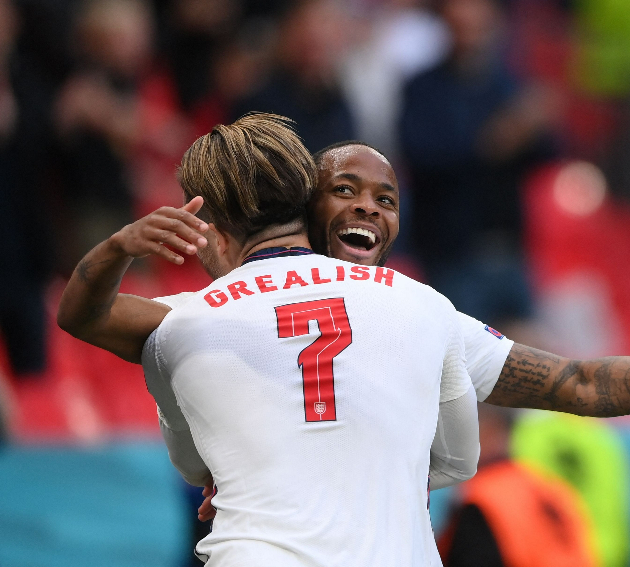 包含英格兰羽毛球队力克日本羽毛球队，马琳三分雨点燃全场的词条