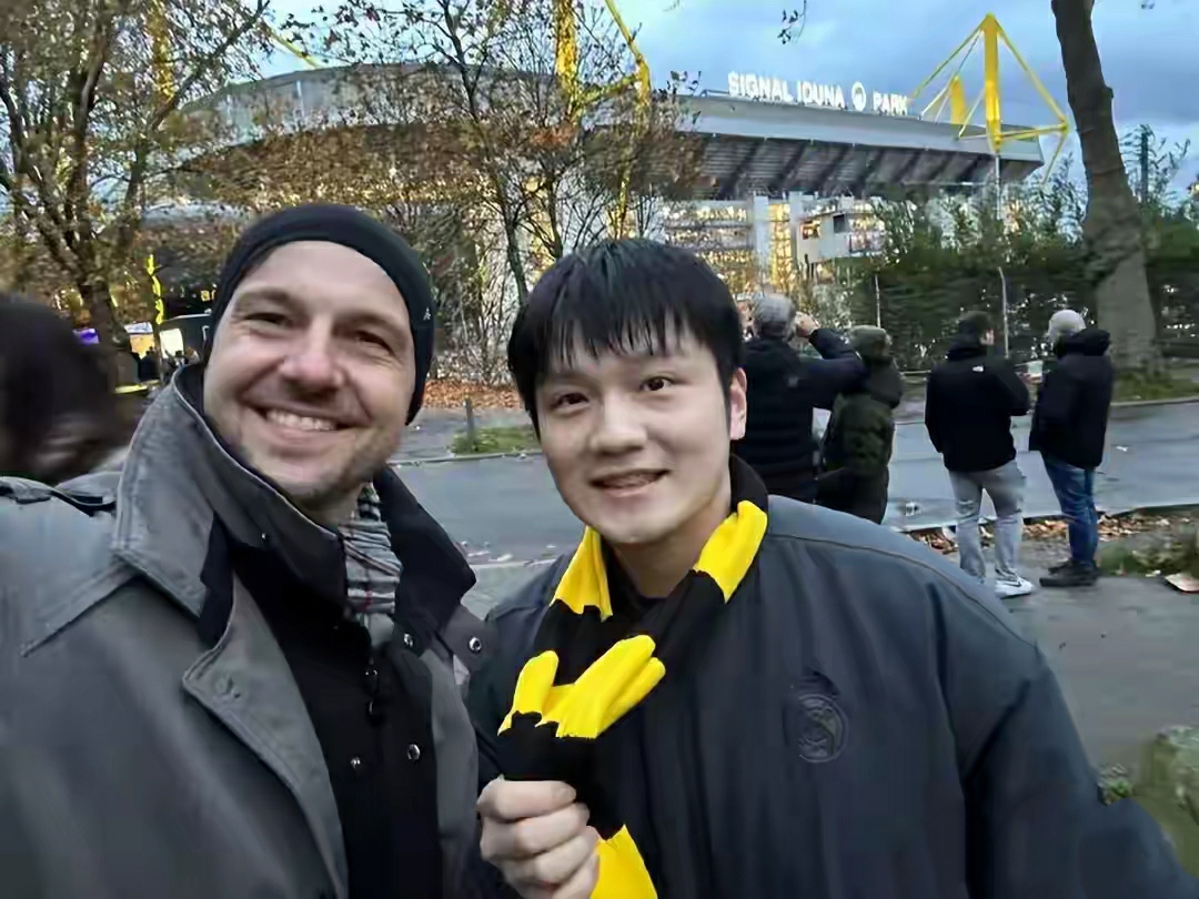 关于中国乒乓球队轻取奥地利乒乓球队，波尔送出助攻的信息