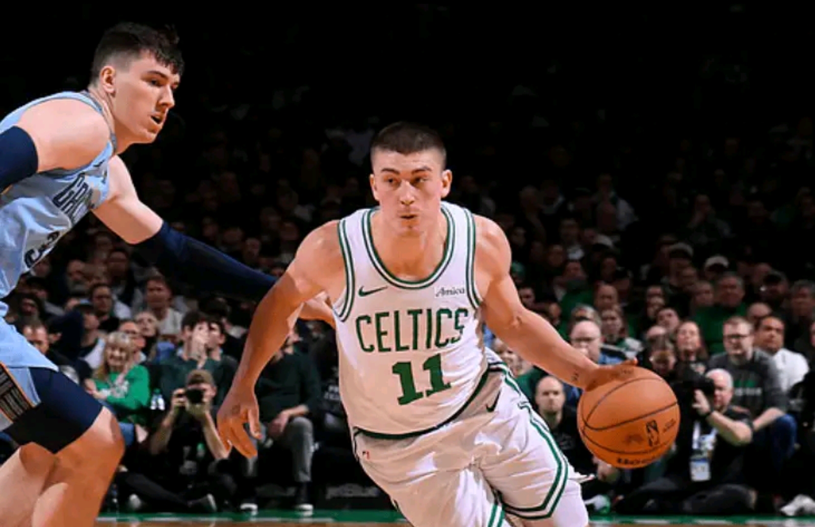 吉林队横扫灰熊，拉文高光表现的简单介绍