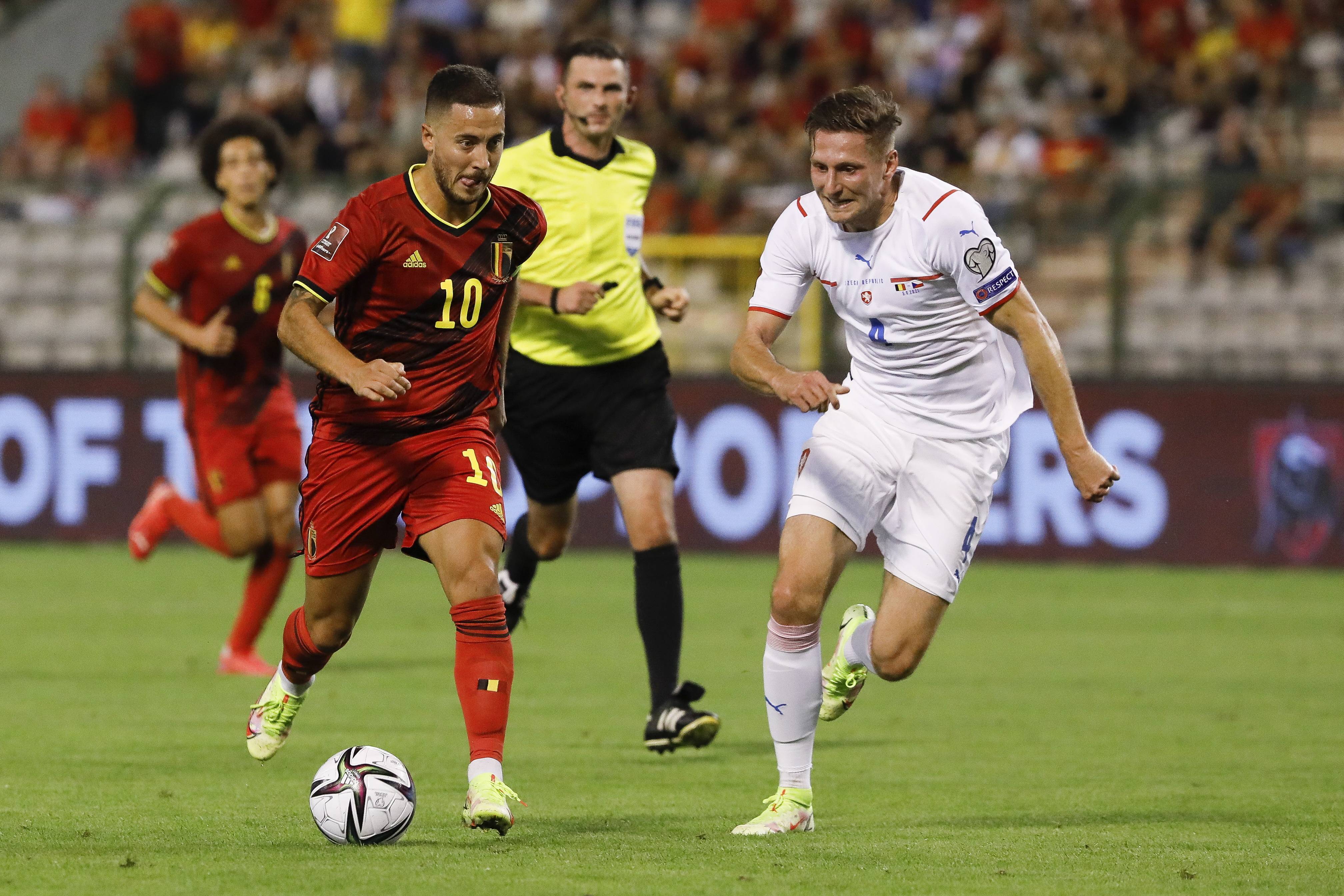 意大利球队夺得关键胜利，晋级下一轮的简单介绍