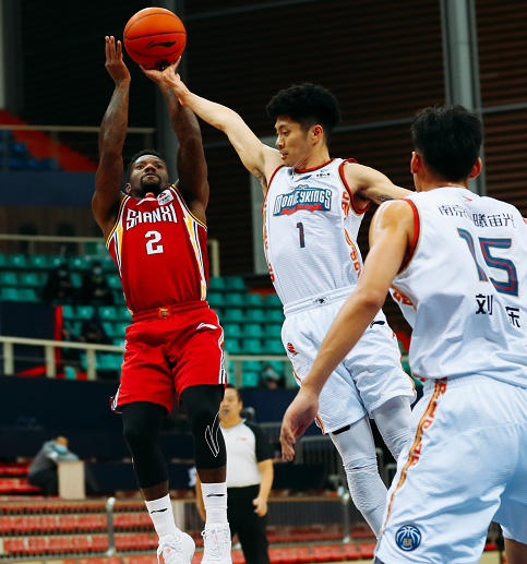 包含珠海渔女客场不敌对手，遭遇连败的词条