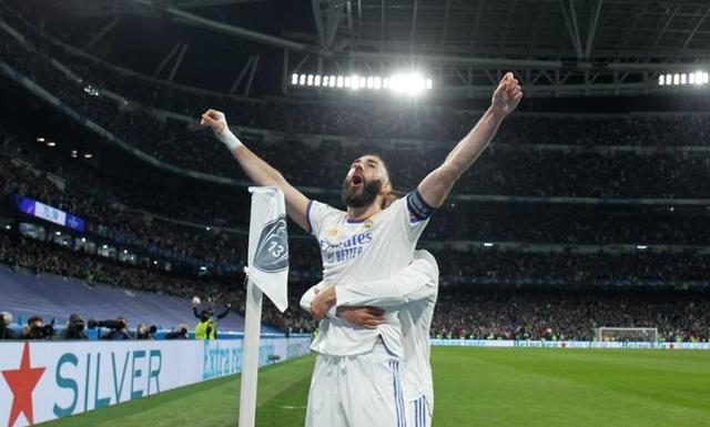 包含巴黎神奇逆转，小组头名在握的词条