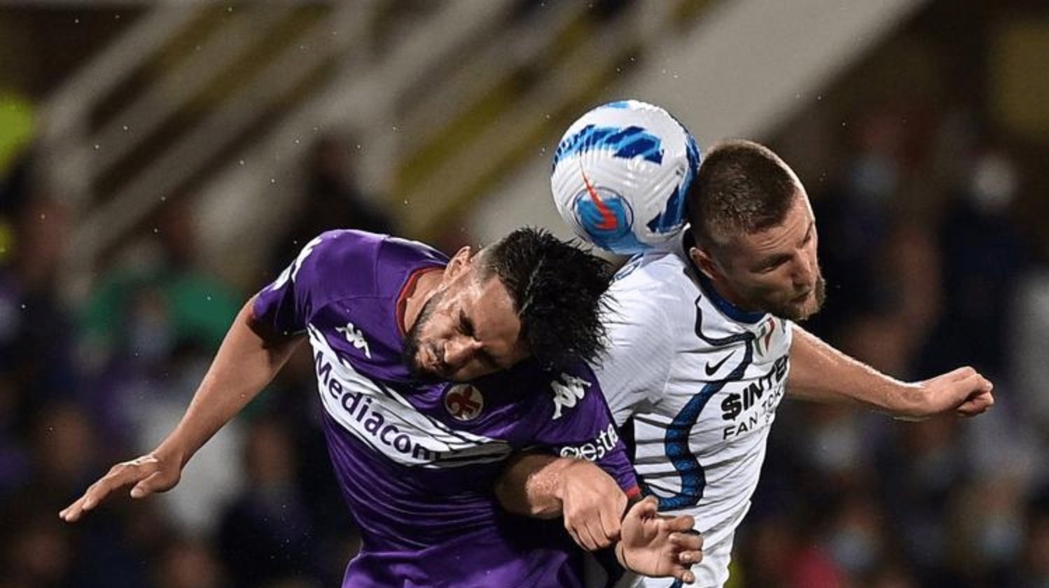 包含佛罗伦萨豪取三分胜于维罗纳：雄起反弹的词条