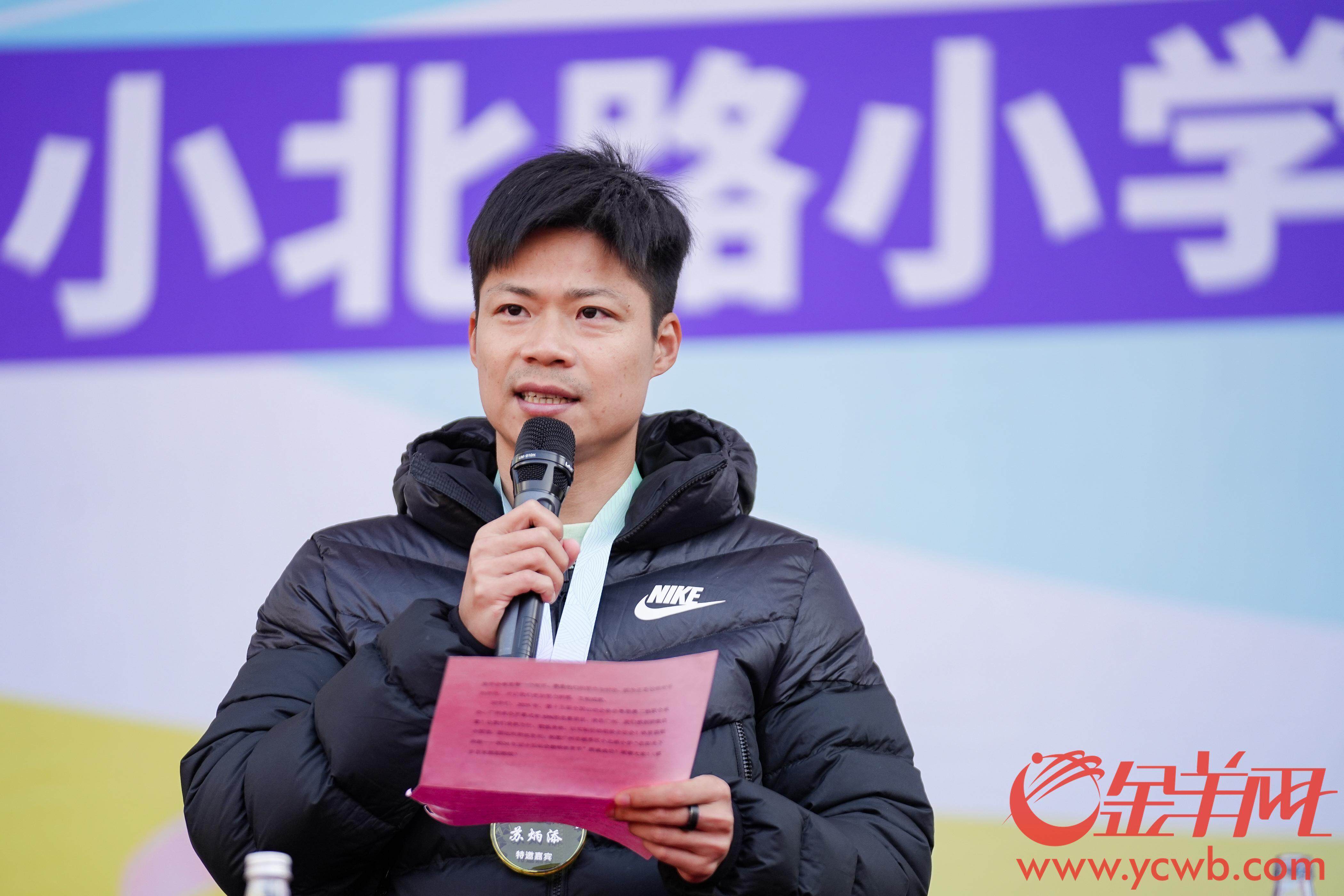 运动员坚持不懈,最终收获好成绩 运动员坚持不懈,最终收获好成绩