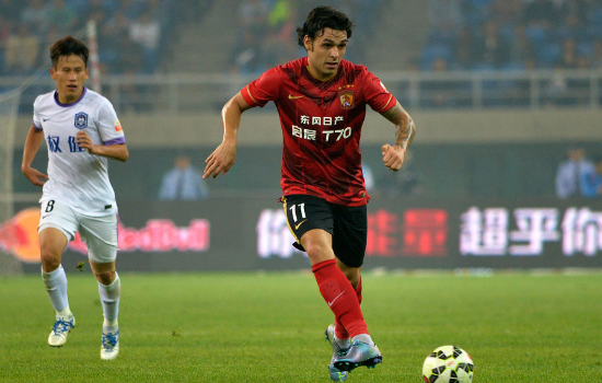 关于鲁能客场力克泰达，成功拿下三分的信息