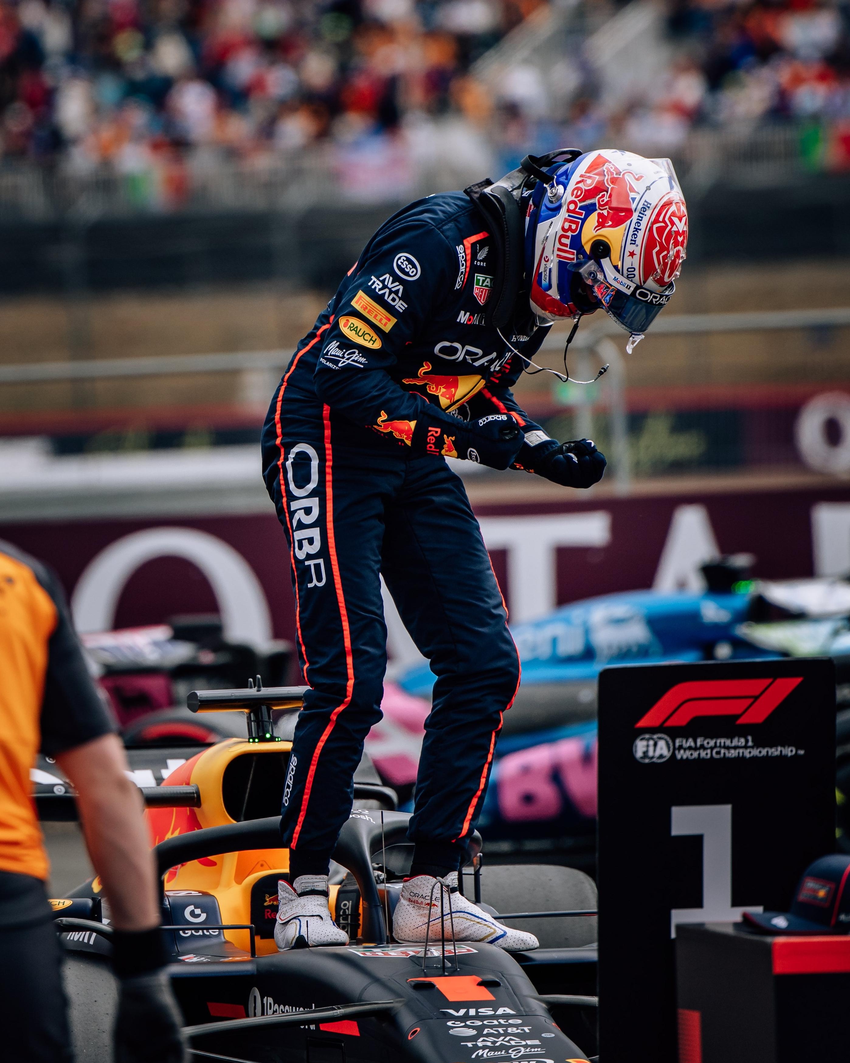 关于梅赛德斯横扫索伯车队,维斯塔潘高光表现的信息 关于梅赛德斯横扫索伯车队,维斯塔潘高光表现的信息